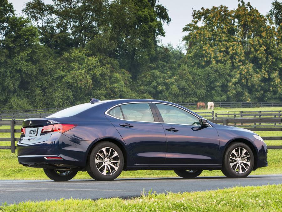  Acura TLX 2.4L 2015 года  (фото 5 из 17)
